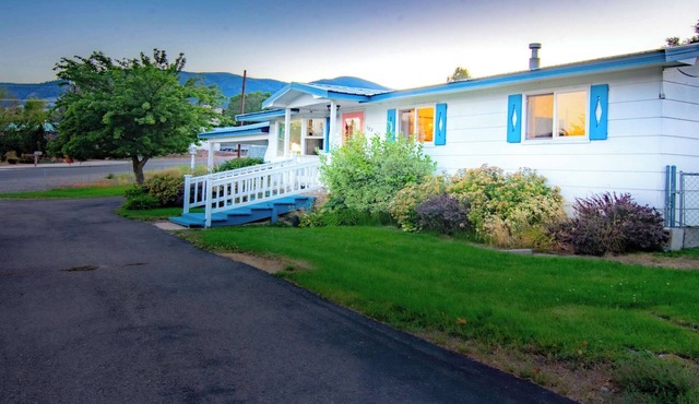 Charming Mountainview Home