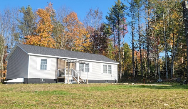 Charming new 3-bedroom house in delightful Littleton with WiFi, AC