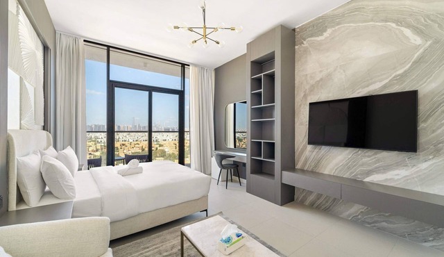 Charming new studio with pool and gym in Al Furjan