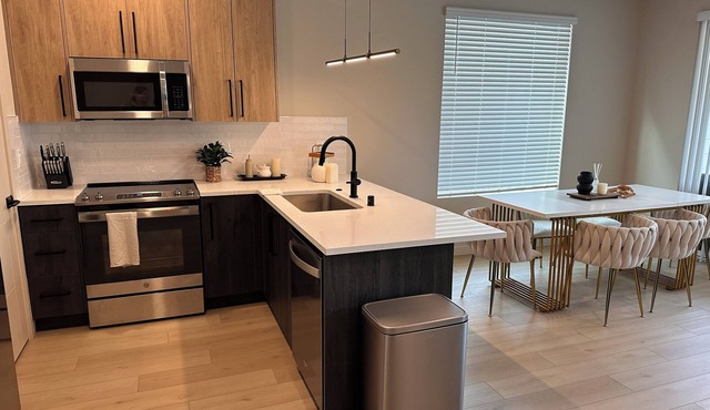 Charming Newly Built 3-bedroom Home in Vancouver