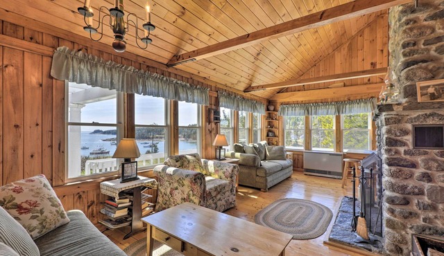 Charming Ocean-View Cottage By Cutler Harbor