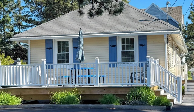 Charming Ocean View Cottage - 2nd house back with direct access to Ferry Beach!