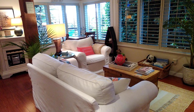 Charming, ocean view, lovely 1 1/2 bdrm deluxe suite ~ & we're pet friendly! :-)