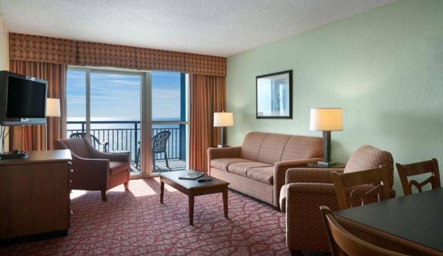 Charming Oceanfront One Bdrm Condo: MB Boardwalk
