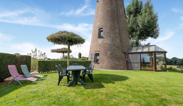 Charming Oombergen Mill Retreat