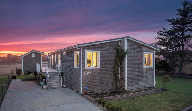 Charming Pacific City WFH Paradise with River Views, Steps from the Beach