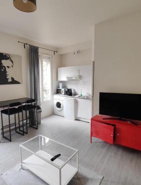 Charming Parisian studio!