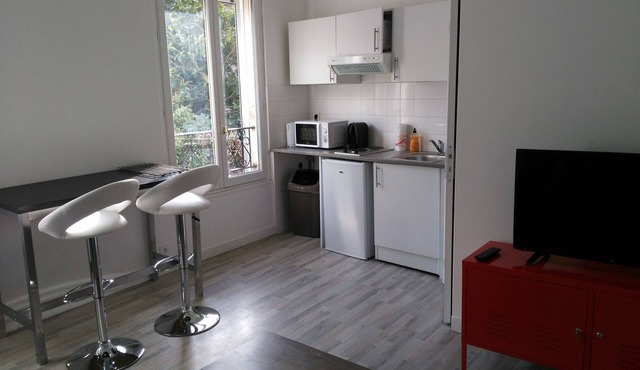 Charming Parisian studio!
