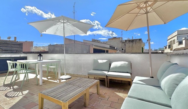 Charming Penthouse with terrace in Palma Old Town - available 15 August