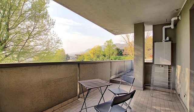 Charming penthouse, with porch and large terrace