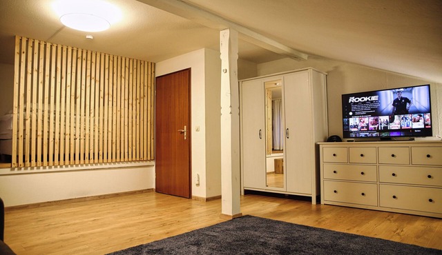 Charming private 2-Room Alpine Family Apartment – Near Alps & Lake by Munich