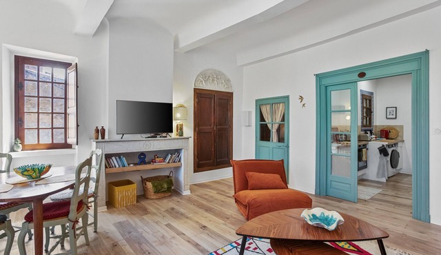 Charming Provençal apartment in the heart of Cotignac