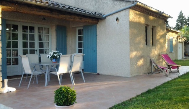 Charming Provencal Villa at the foot of the Luberon