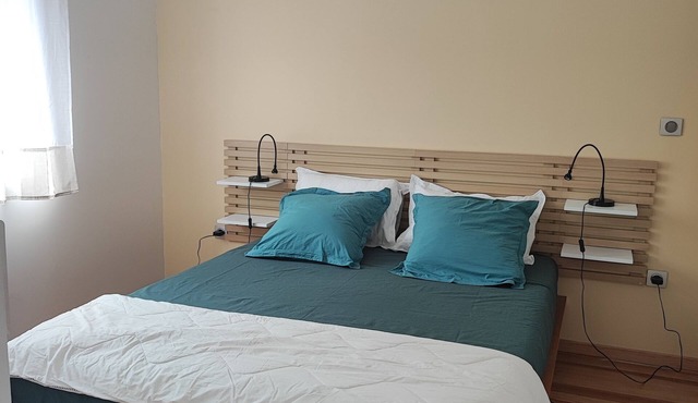 Charming, quiet, very comfortable, 10 min. from the city center