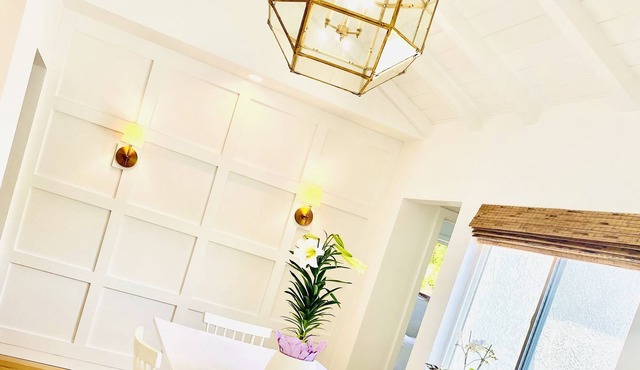 Charming,Renovated Eastside Cottage Home w/Vaulted Ceilings,Newport Adjacent