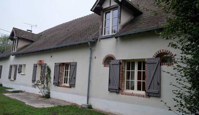 Charming Renovated Farmhouse with Fiber Internet, Near Sologne and Berry
