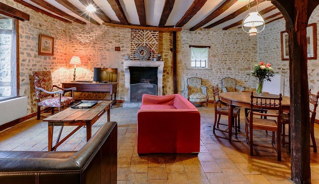 Charming Restored House: Fireplace, Garden, Near Vendome, Sleeps 8