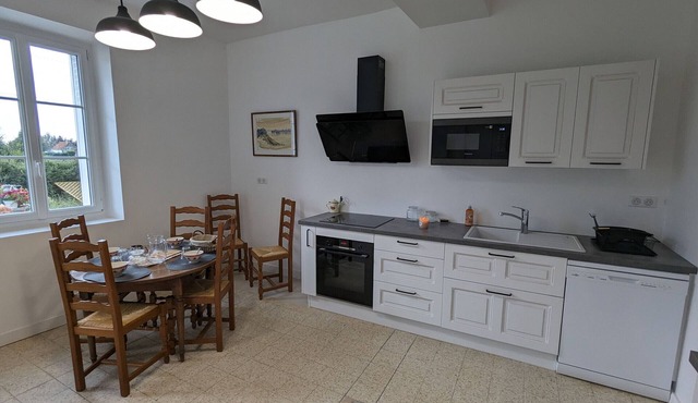 Charming Riverside Gîte: Family-friendly, Horse-friendly, Perfect for Cyclists