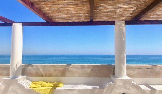 Charming rooftop apartment just 20 m from the sea with a fantastic sea view