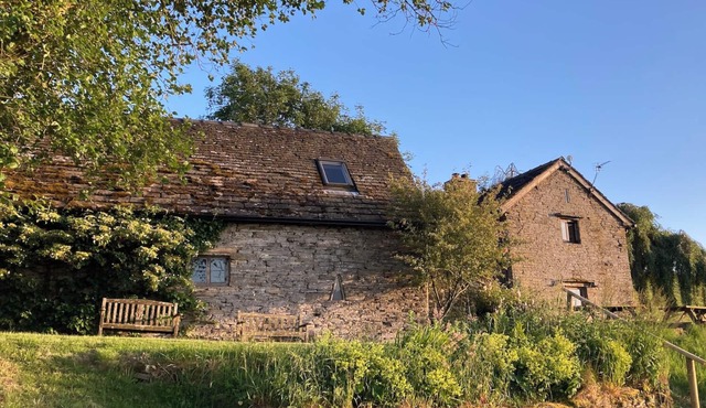 Charming Rustic Cottage