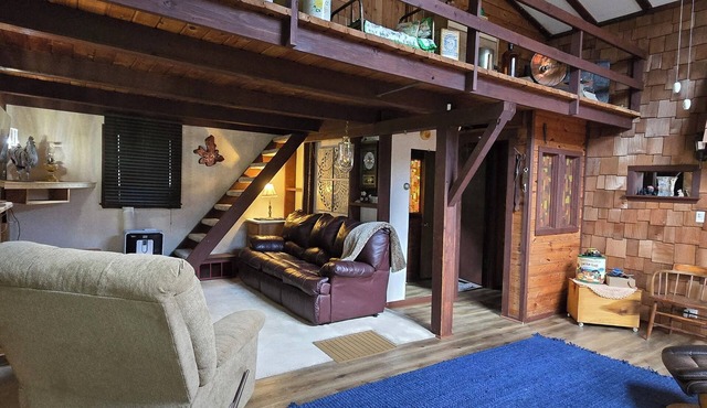 Charming rustic, family friendly farmhouse near Detroit Lakes - 4 beds available