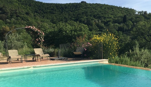Charming Sagrantino with salty infinity pool a Fontanaro Property