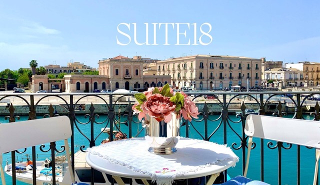 Charming Sea-View Hideaway in Ortigia. Comfort, Style and Unforgettable Sunsets.