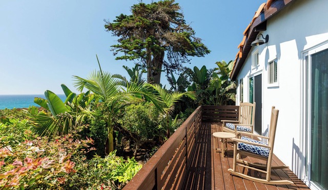 Charming Seaside Bungalows - 2BR + Studio - Ocean Views