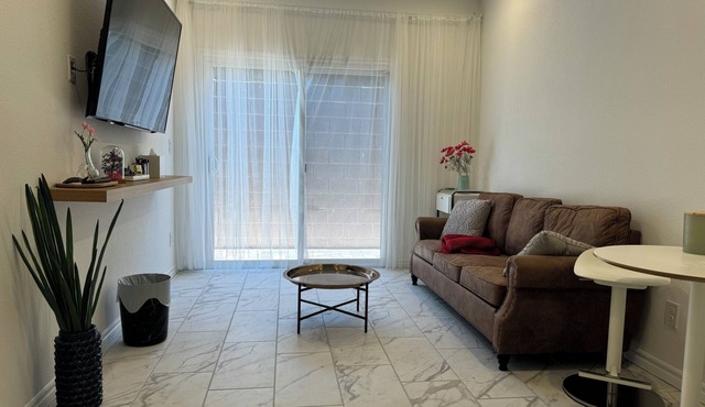 Charming Secluded Guest Suite in Henderson