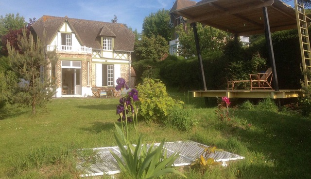 Charming see side house in Dieppe