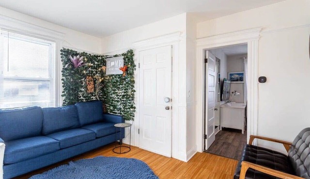 Charming &Spacious 3BD, 1BA, Fam-Friendly-Yard&Porch