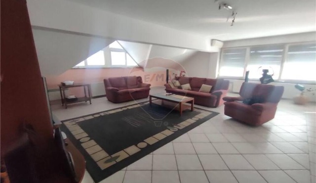 Charming, spacious apartament