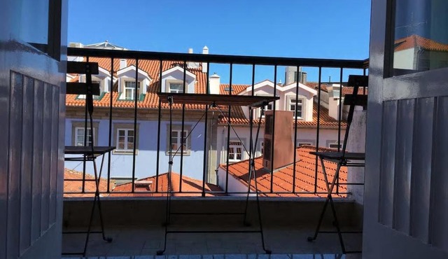Charming Spacious House - In The Heart Of The City
