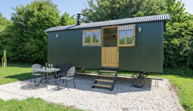 Charming Spindle Home in Witney