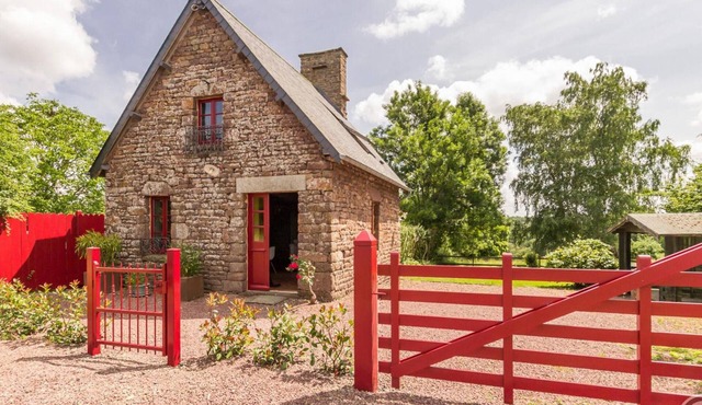 Charming stone house with garden, ideal for couple