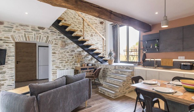 Charming Stone Barn Near the Sea