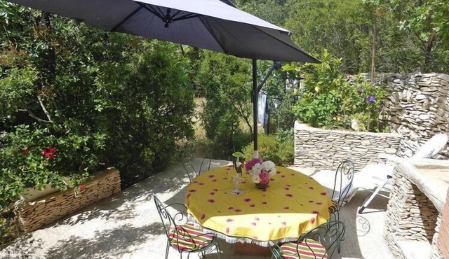 Charming stone Tiny House with private terrace, Villes-sur-Auzon