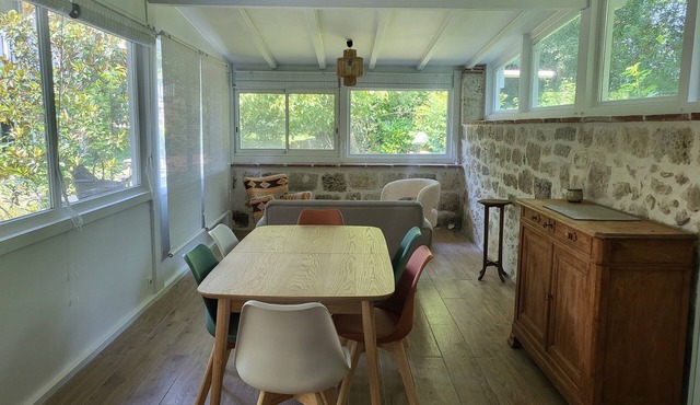 Charming stone house with swimming pool. Pets welcome!