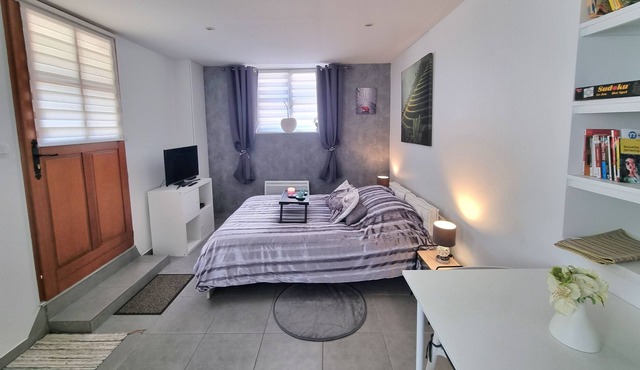 Charming studio in the center of Montfort L'amaury