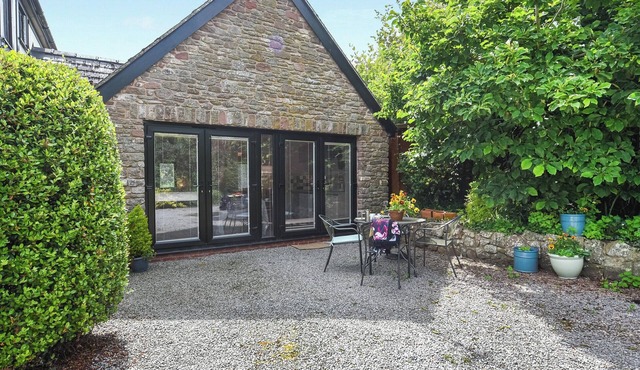 Charming Studio Apartment in a Tranquil, Historic Village located near Ross-on-Wye.
