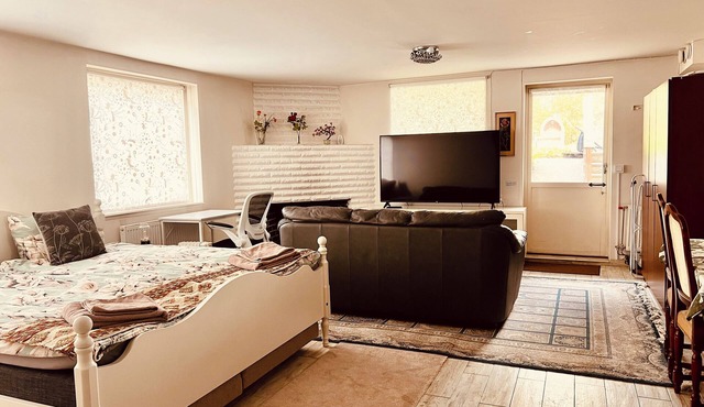 Charming Studio Flat In Sollentuna, Stockholm