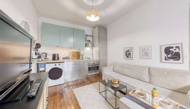 Charming studio in Central Paris