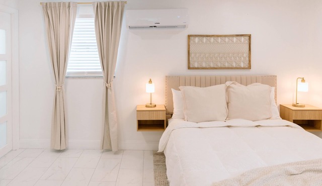 Charming studio in gorgeous Lakeland with AC, minutes from SEU