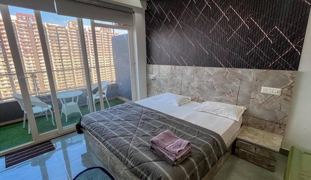 Charming Studio in Prime Location: Comfort, Convenience, and Memorable Stays.