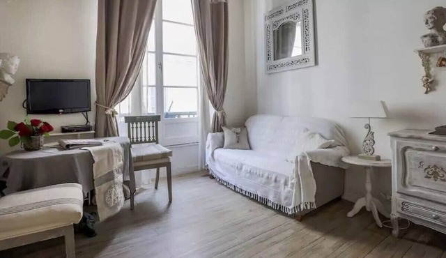 Charming Studio in the Heart of the Marais