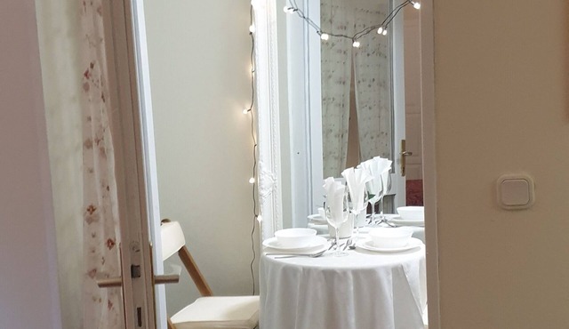 Charming studio in the heart of Belgrade, offering comfort and urban excitement.