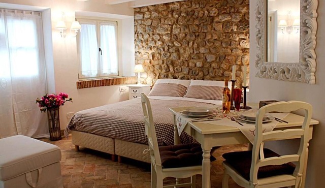 Charming studio in wonderful Polcenigo with WiFi, AC