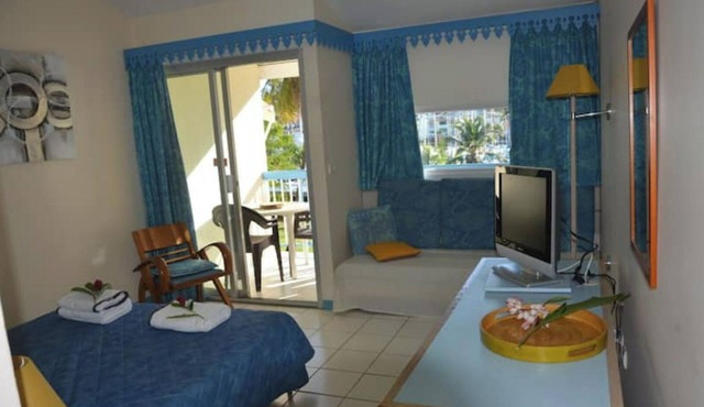 CHARMING STUDIO IN LES TROIS ÎLETS - SWIMMING POOLS - SPA