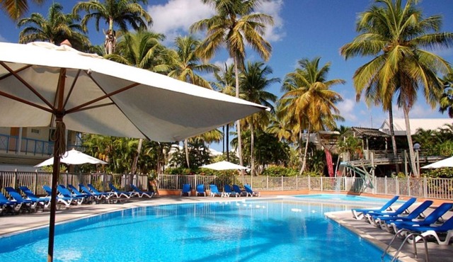 CHARMING STUDIO with swimming pool in Martinique