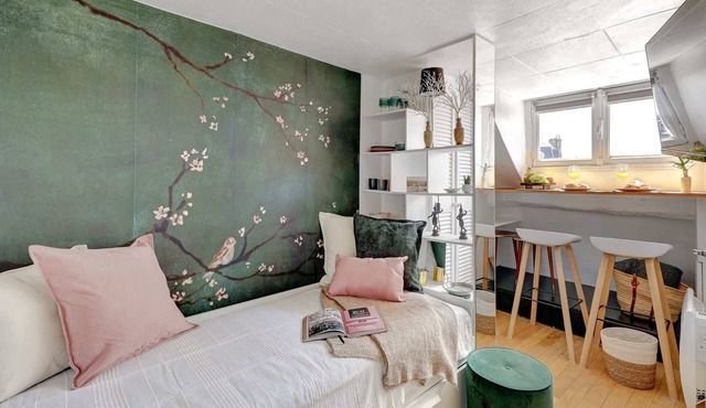 Charming Studio Overlooking Place des Victoires